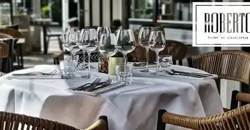 Gedekte tafel bij Roberto Bar e Cucina